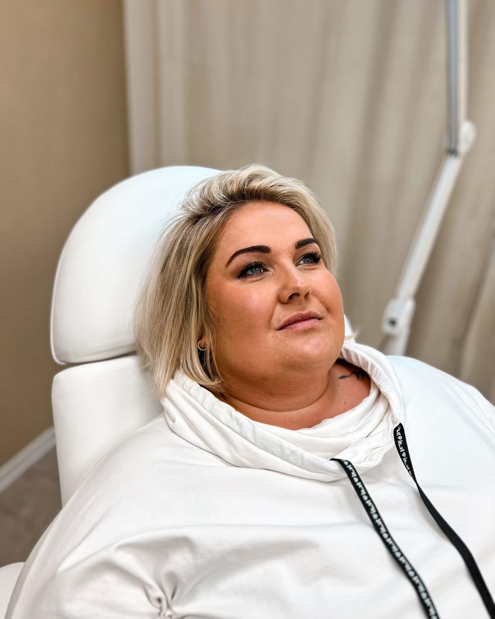 Зменшення зморшок у клієнтки в нашій клініці Hello Beauty Clinic